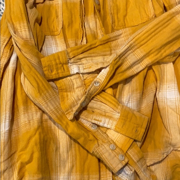 Universal Thread Flannel - Picture 3 of 3